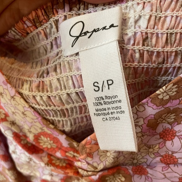 NWOT size small (4) deep V neck - Picture 3 of 3